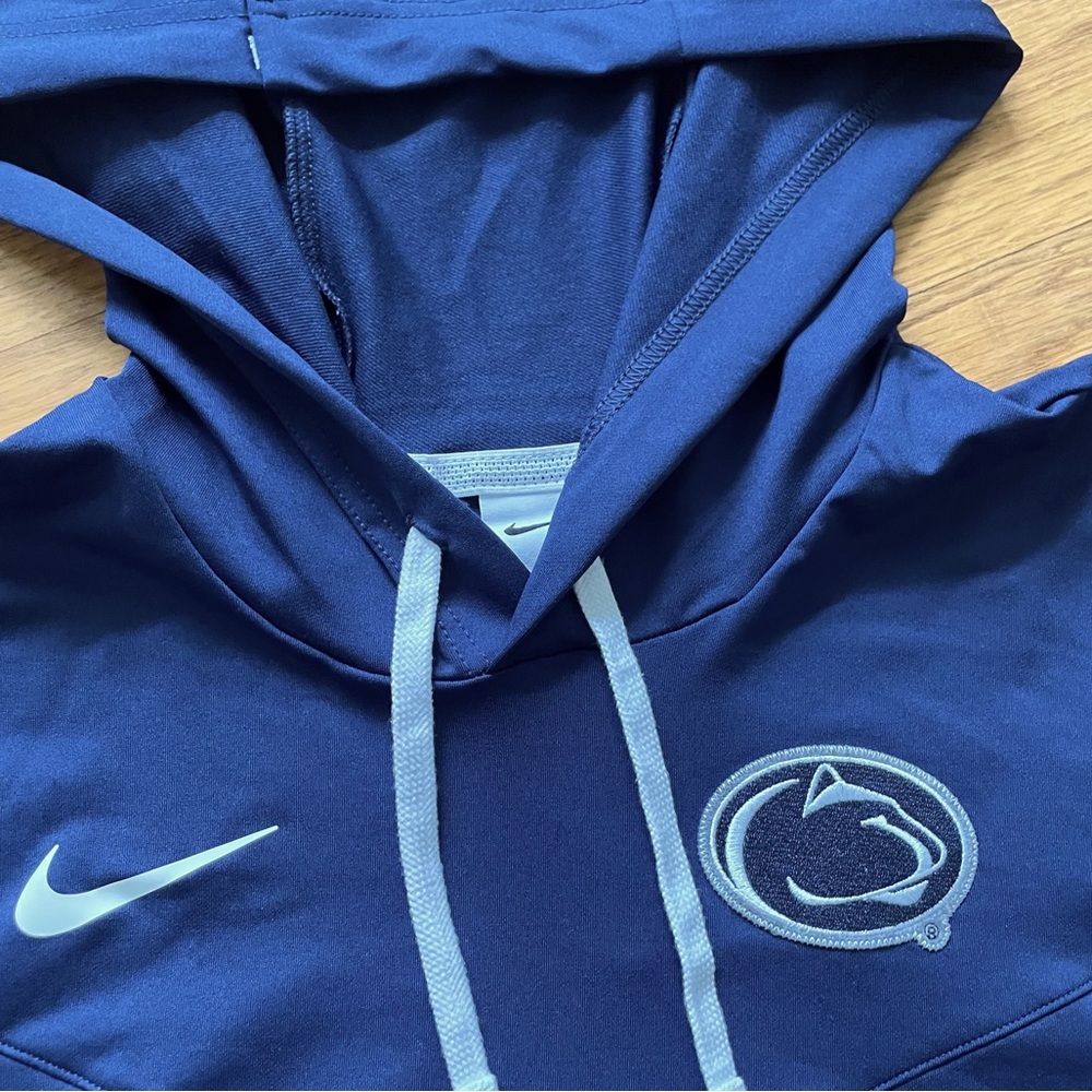 Men’s Medium Nike Penn State On-Field Performance Hoodie